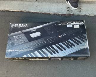 Yamaha PSR-E463 Portable Keyboard