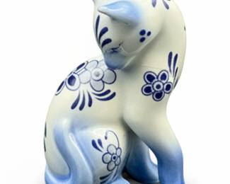 Franklin Mint 1986 Delft Blue Porcelain Cat Figurine