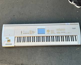 Korg Triton Studio 76-Key Music Workstation/Sampler