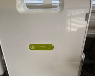 Accuquilt GO! fabric cutter and cutting die