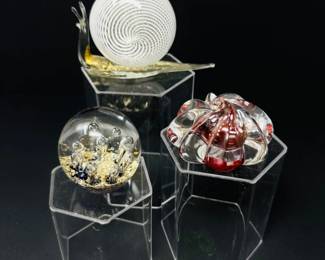4 LotofBlownGlassArtSnailSignedStarfishBluePaperweight