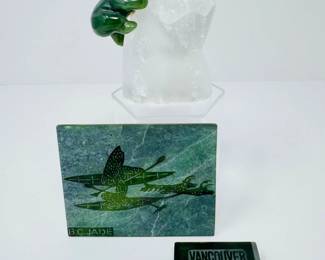 119 AlaskanJadeSculpturesBearonCrystalVancouverBCPlaques