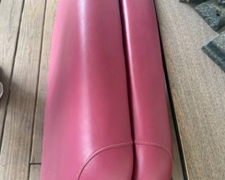 Massage table 