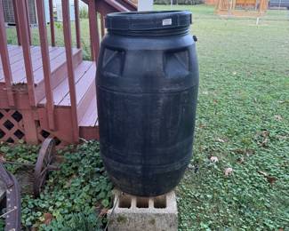 Rain barrel 