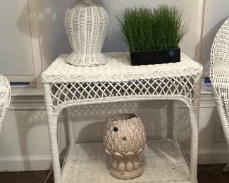 White Wicker Accent Table and Wicker Table Lamp