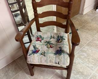 Set of rush bottom chairs