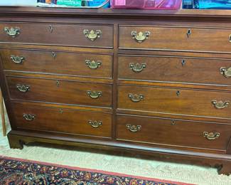 Craftique dresser