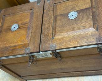 interesting vintage food warmer???