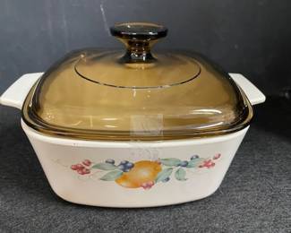 Lg. Corning Ware- Abundant Fruit Casserole Dish w/Lid 