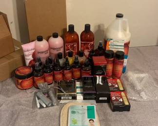  05 Name Brand Hair, Skin, And Make Up Products.