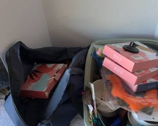 Lot Of Pet Supplies Mainly Cat Related