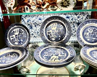 Vintage Blue Willow plates