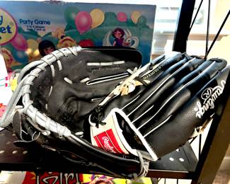 Baseball gloves