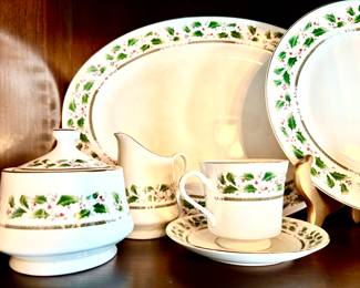 Royal Limited "Holly Holiday" service for 12