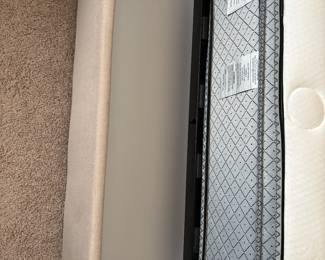Storage drawers on both sides