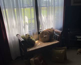 Bench vintage pillows