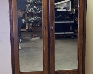 ANTIQUE MIRRORED 2 DOOR WARDROBE, CRACKED BOTTOM NO SHIPPING PICKUP ONLY