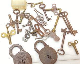 ANTIQUE LOCKS & SKELETON KEYS, MILLER LEVER LOCK & IRONCLAD 6 LEVER
