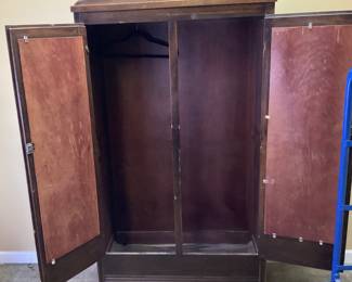 ANTIQUE MIRRORED 2 DOOR WARDROBE, CRACKED BOTTOM NO SHIPPING PICKUP ONLY