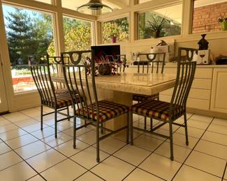 BREAKFAST ROOM WITH TRAVERTINE TABLE
