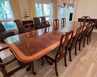 DOUBLE PEDESTAL BANDED MAHOGANY DINING TABLE 