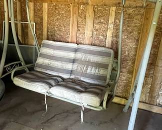 Yard swing