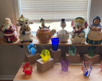 MORE AMAZING ART GLASS BY ED COLE, BRAYTON LAGUNA GRANNY WEDDING RING COOKIE JAR, BRUSH MCCOY BABY ELEPHANT ICE CREAM CONE COOKIE JAR, SNOWMAN BOBBLE HEAD COOKIE JAR, PETER PETER PUMPKIN EATER COOKIE JAR BY BRUSH MCCOY, AMERICAN BISQUE SHEEP COOKIE JAR, VINTAGE SANTA CERAMIC COOKIE JAR