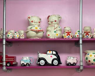 VINTAGE AMERICAN BISQUE & SHAWNEE POLKA DOT PIG COOKIE JARS & OTHER VINTAGE AMERICAN CERAMIC ACCESSORIES-GREAT COLLECTION, FITZ & FLOYD VINTAGE CAR COOKIE JAR