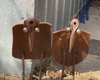 METAL YARD ART