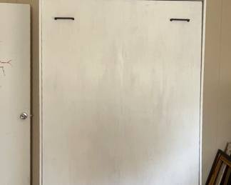 MURPHY BED