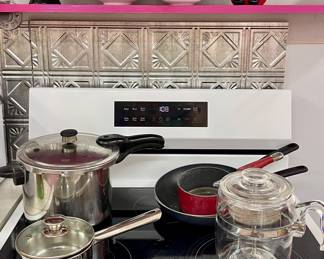 PRESSURE COOKER & OTHER POTS & PANS, VINTAGE PYREX GLASS COFFEE POT