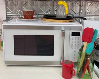 HAMILTON BEACH MICROWAVE