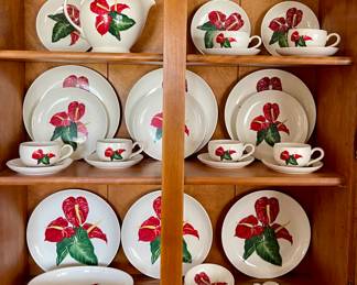 VINTAGE SANTA ANITA WARE RED ANTHURIUM DISHWARE