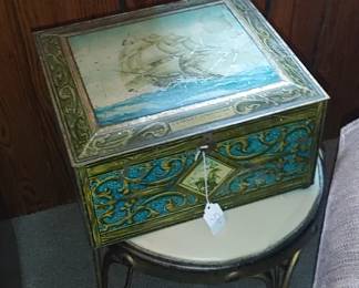 Great vintage biscuit tin