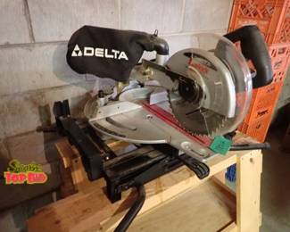 Delta Sidekick 10 inch Sliding Compound Miter Saw with Folding Legs