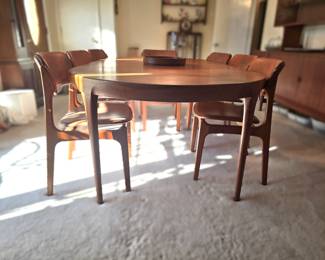 Erik Buch Oddense Maskinsnedkeri Mid Century  Modern Danish Teak Set 8 Chairs
Erik Buch Oddense Maskinsnedkeri Mid Century  Modern Danish Teak Table with 2 leaves