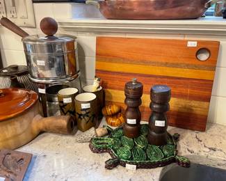 Cutting Board, Salt & Pepper Shaker 