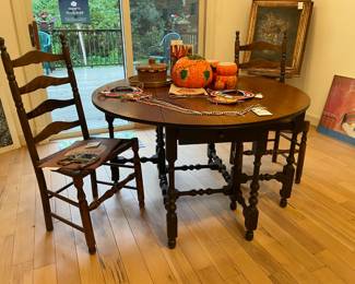 William and Mary Style Dining Set