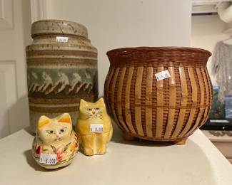 Cat Figurines 