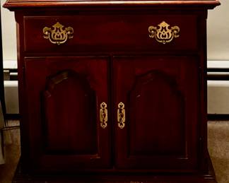 (2) Knob Creek Nightstands