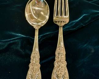 12 cream soups & 12 knives
RICHELIEU