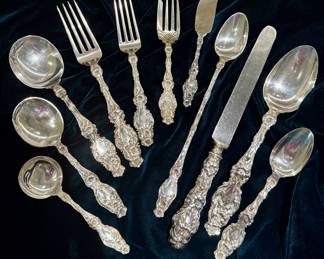 11 piece place settings x 8
WHITING LILY