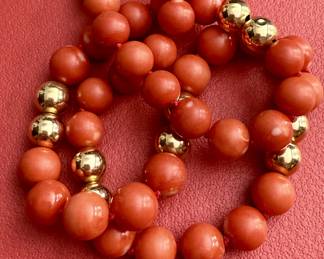 Stunning coral and gold necklace