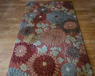 Beautiful wool rug
59" x 96"