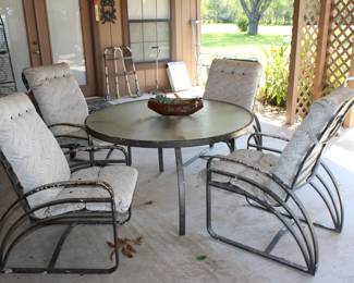 patio chairs and table; paint peel on metal, like-new cushions