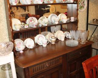 linenfold hutch