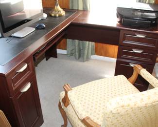 corner desk