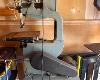 Delta bandsaw 