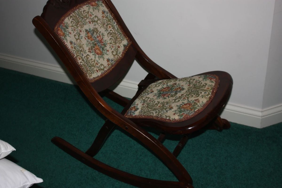 Vintage collapsible rocker