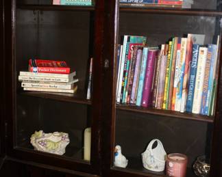 Midcentury sec/book case vintage w/3 drawers & 2 glass doors (right side glass cracked)